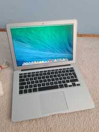 Apple MacBook Air A1466 / Intel Core i7-4650U / 8GB DDR3 / 256GB SSD