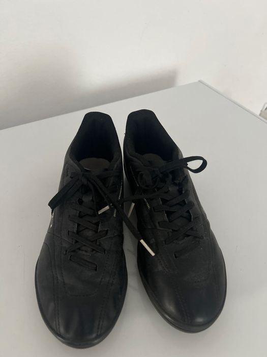 Vand adidasi de fotbal
