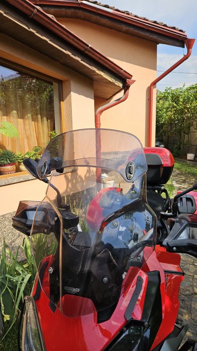 Vand BMW F 900 XR. An fabricație 2020. 34000km. Preț 7950 €.