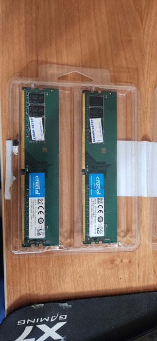 DDR 4 - 2400MHz. Продам 2 планки по 4gb. Общее 8 gb.