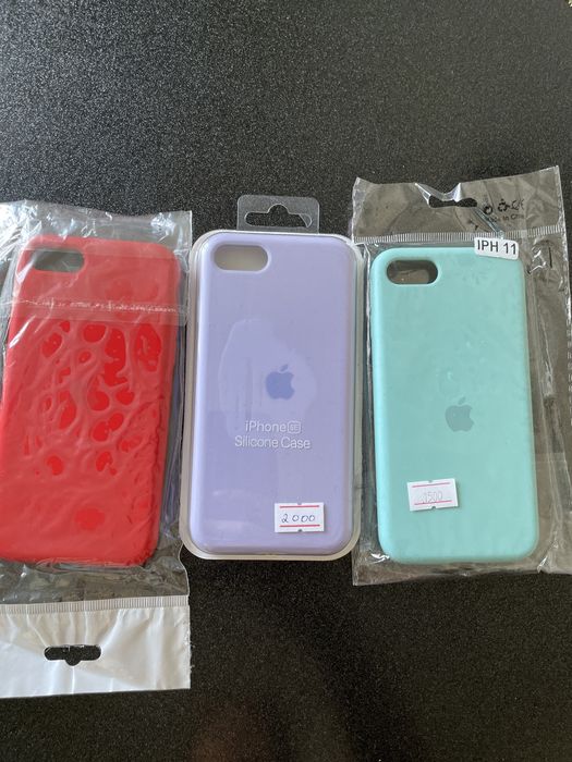 Чехлы на iPhone SE