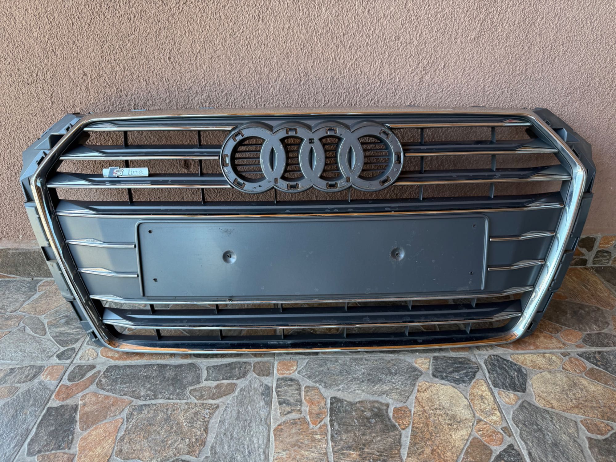 Решетка за Audi A4 B9 S-line (2015-2019)