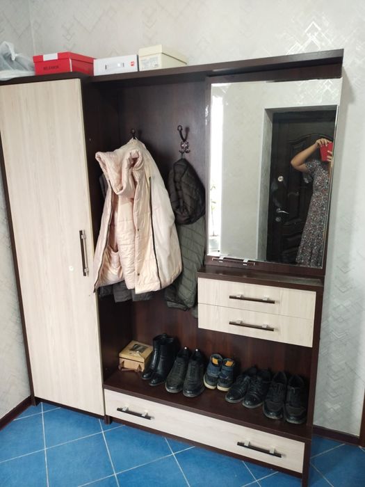 Продам мебель для прихожки.