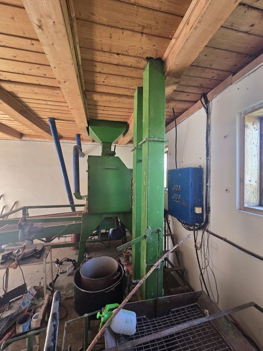 Moara porumb 800kg ora utilaj aproape nou