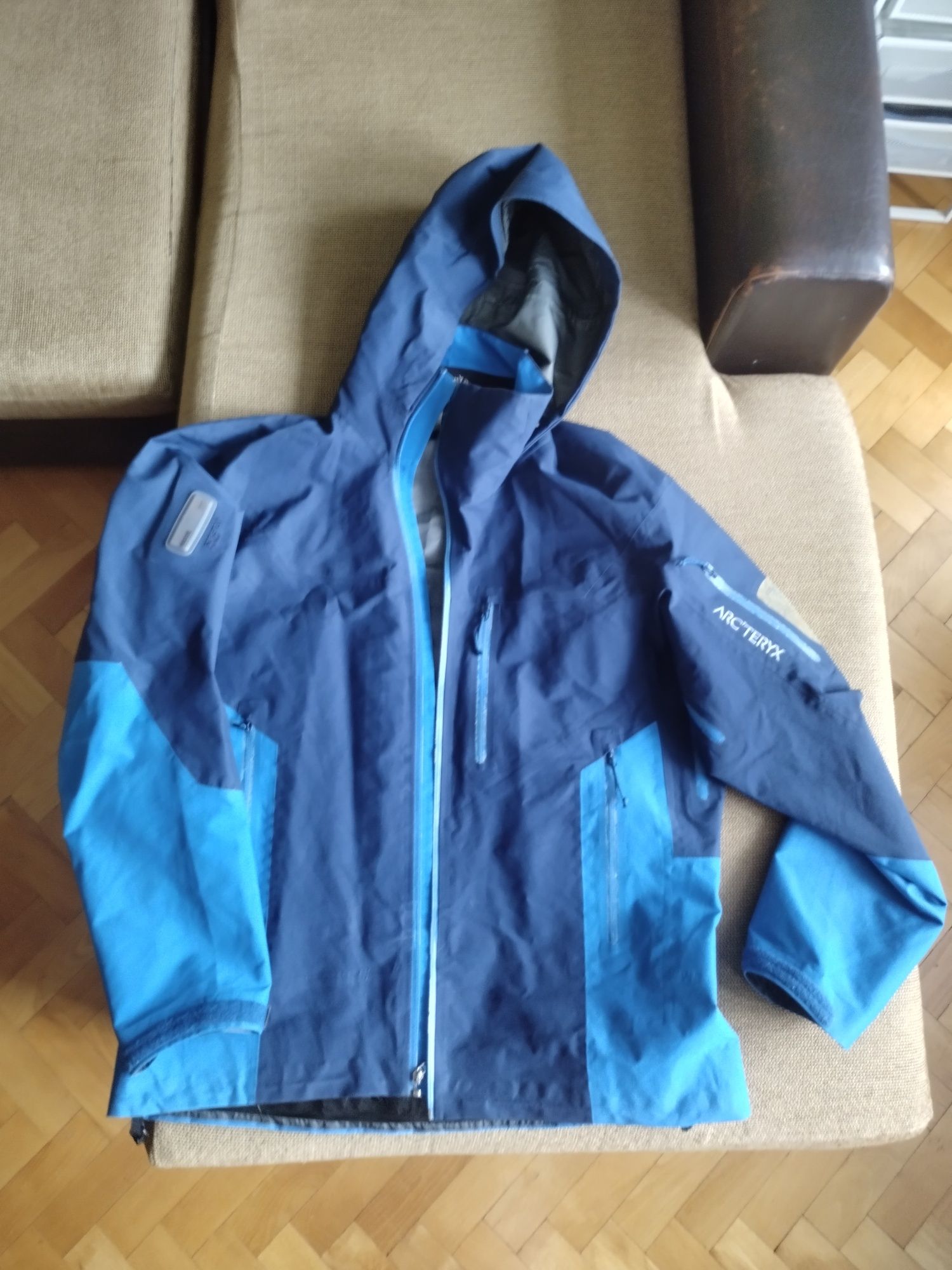Arc'teryx Goretex Pro - размер L