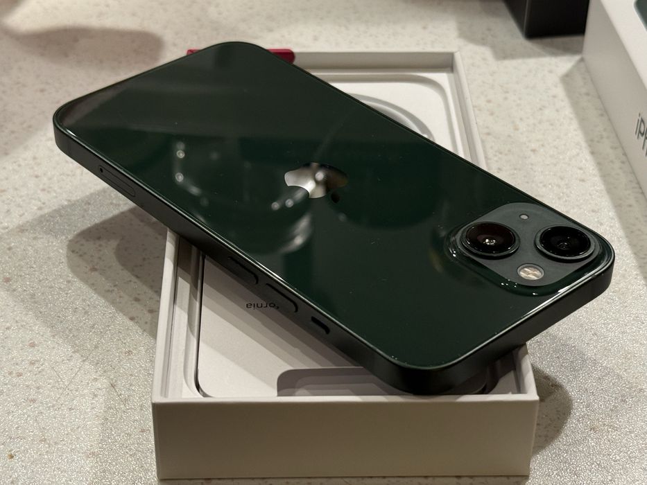 iPhone 13 128GB Green – Перфектен, 100% Батерия!