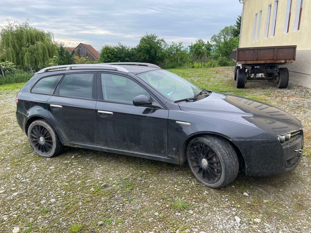 Dezmembrez alfa romeo 159 2.4 210cp