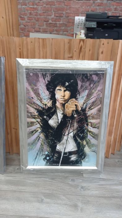 Дорс. Продавам много ефектна картина.