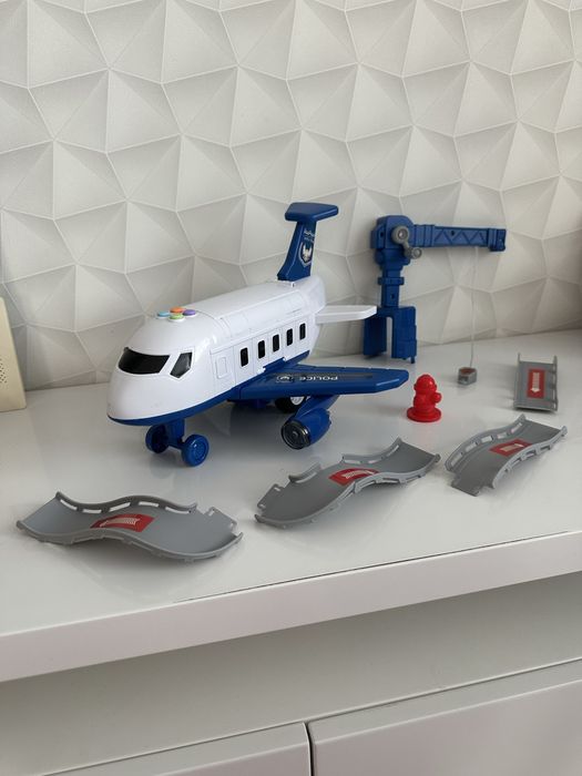 Avion cu sunete si lumini