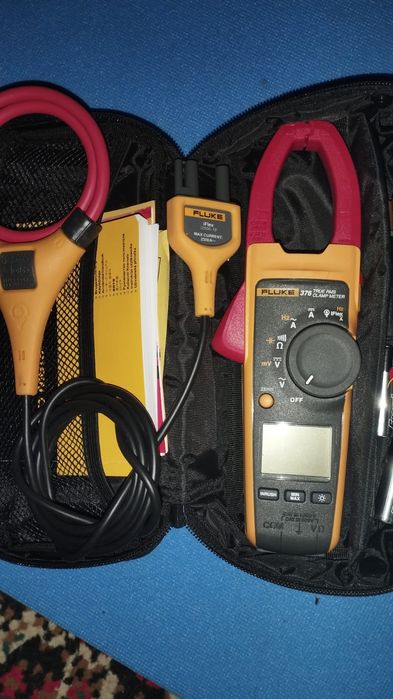 Продам токоизмерительные клещи Fluke 376
