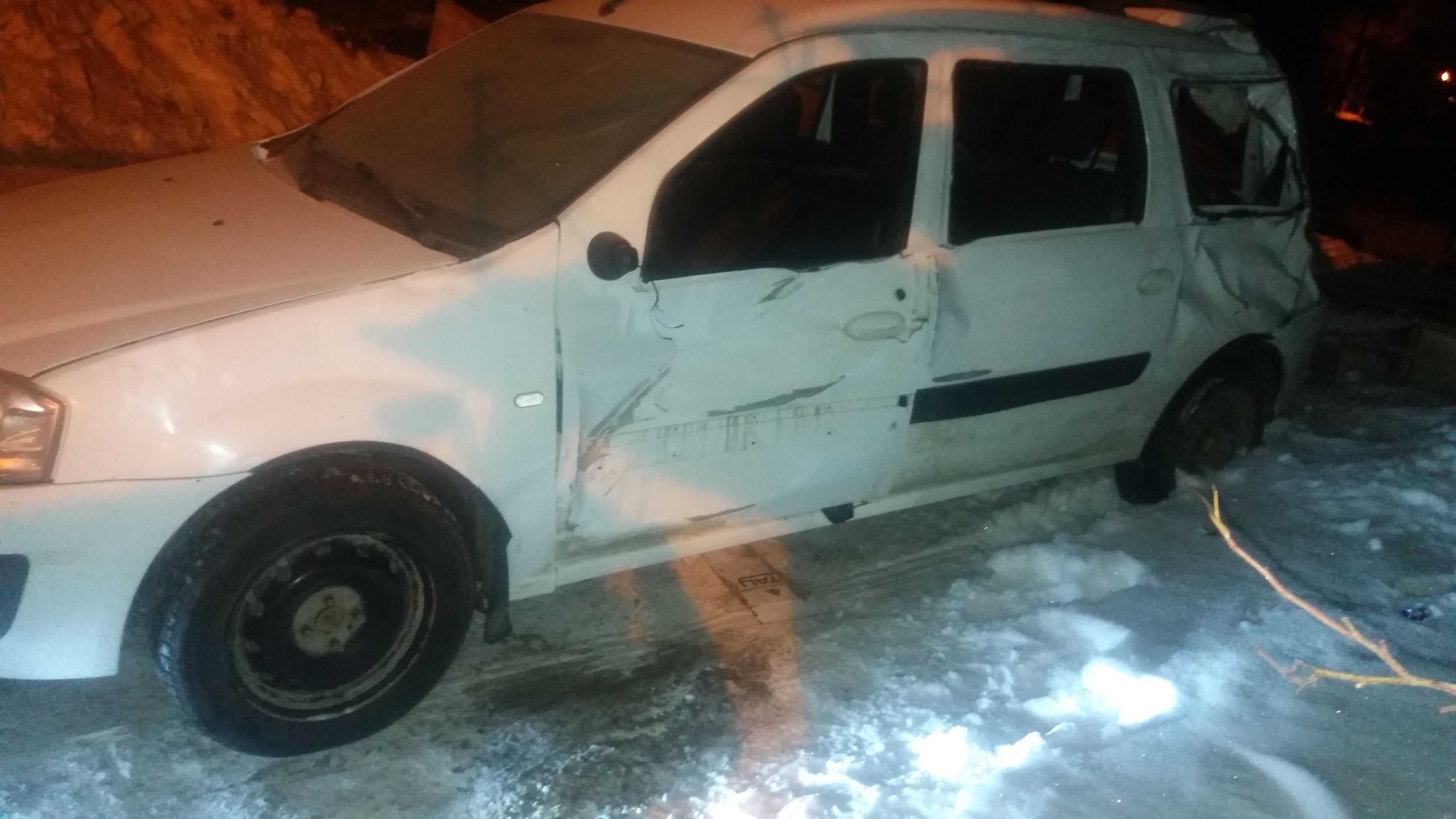 Лада Ларгус 1,6л аварийный 2014