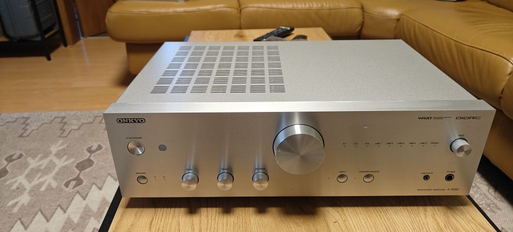 Усилвател ONKYO A-9050 + Мрежово устройство/стриймър Onkyo NS-6130