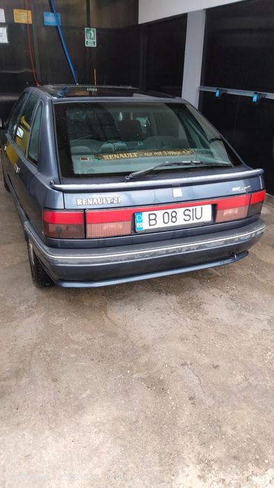 Vând Renault 21TXI