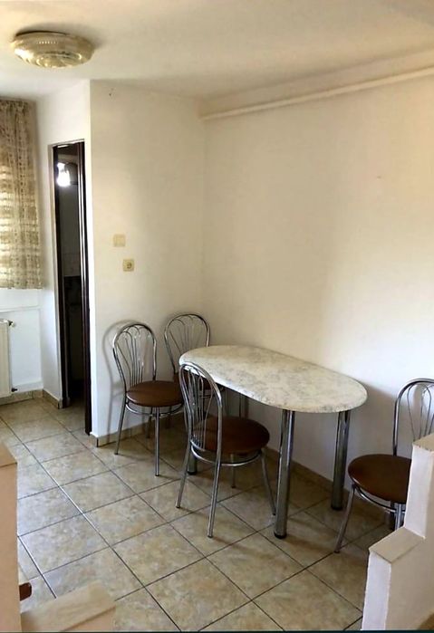 Închiriez apartament cu 2 camere, semidecomandat