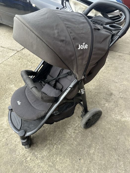 Carucior Joie gri