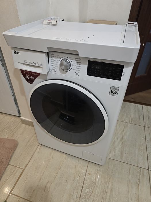 Vând mașină de spălat LG