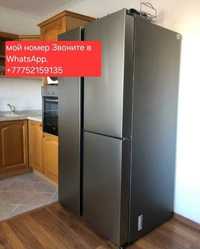 Холодильник Samsung двухдверный.