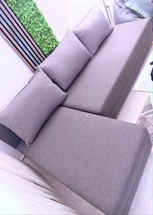 Coltar gri extensibil cu 3 locuri