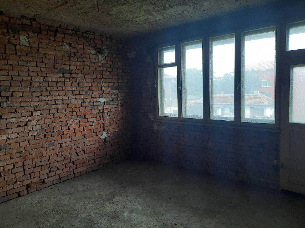 Продава се Къща в Лом - 210 кв.м за 170 €/кв.м - Снимка #11