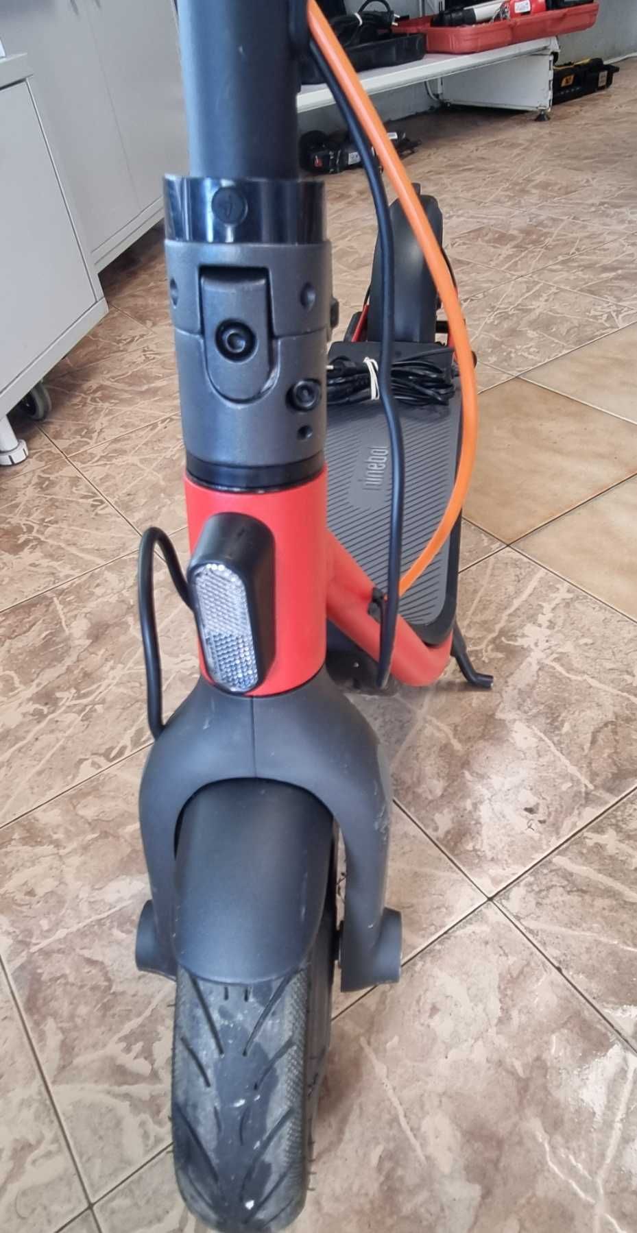 Електрическа тротинетка Ninebot by Segway D28E