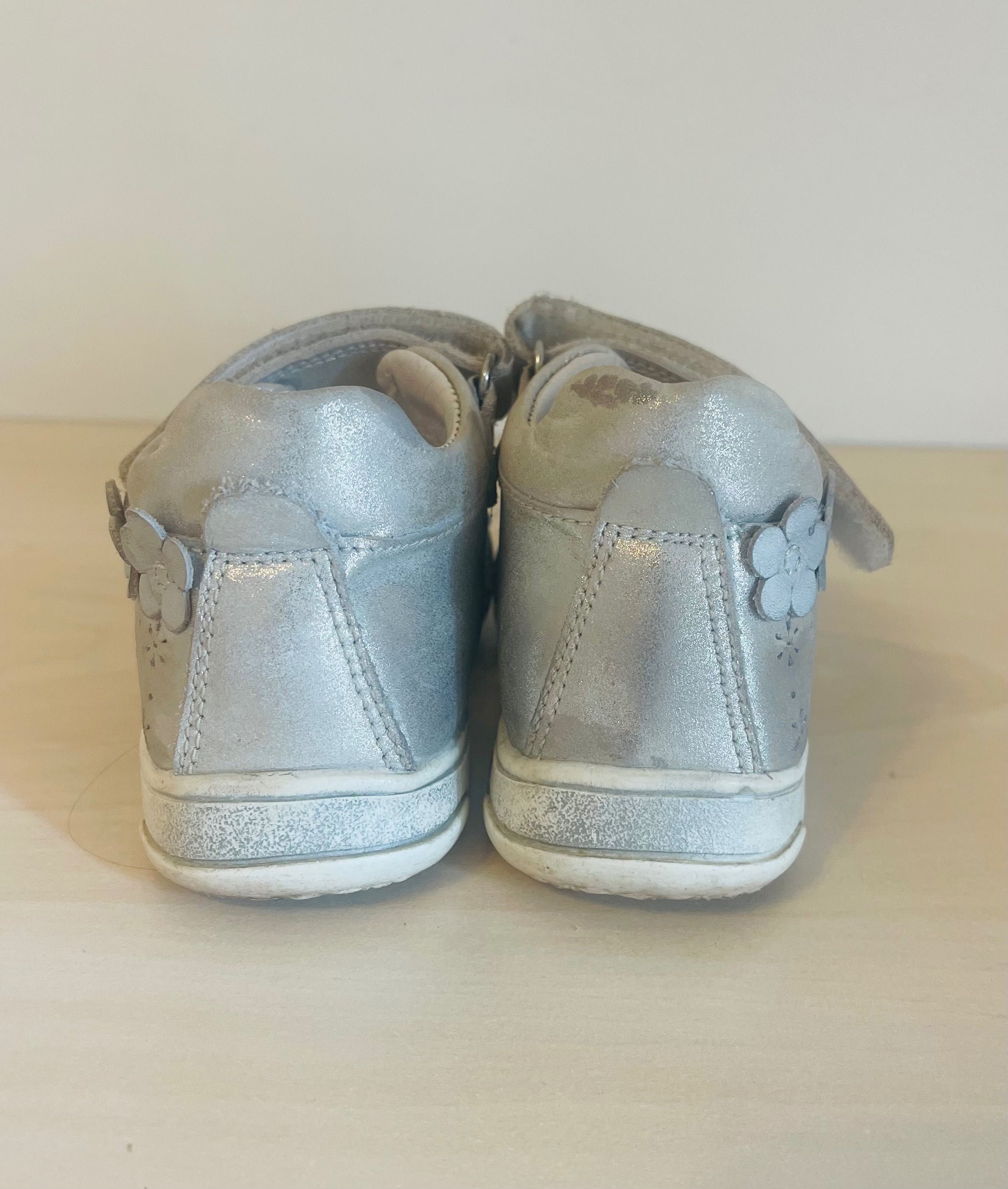 Vând sandale din piele pentru copii mărimea 23, DD step