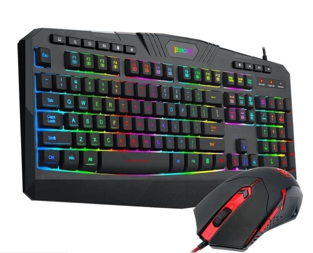 Tastatura gaming, căști gaming ori mouse gaming