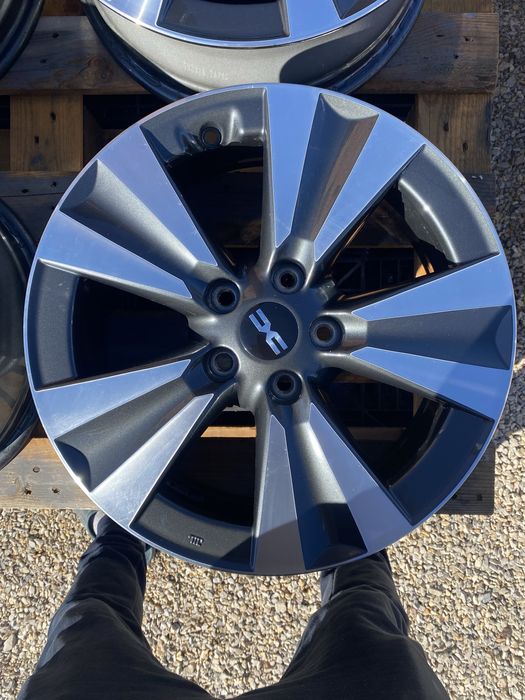 17 цола 5 х 114.3 мм Дачия Дъстър , Dacia Duster , Рено , Renaut