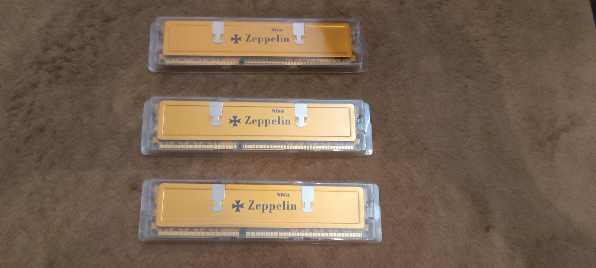 DDR3 4Gb Zeppelin 1333 MHz (3 планки по 2 Gb)