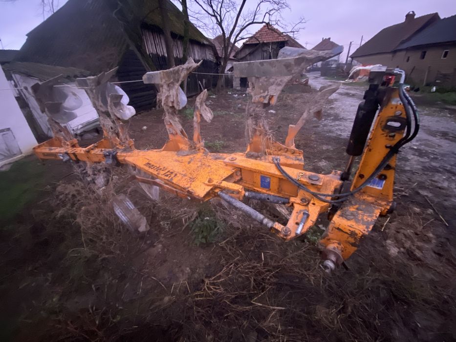 Plug ,disc,presa ,coasa ,semanatoare schimb cu porumb