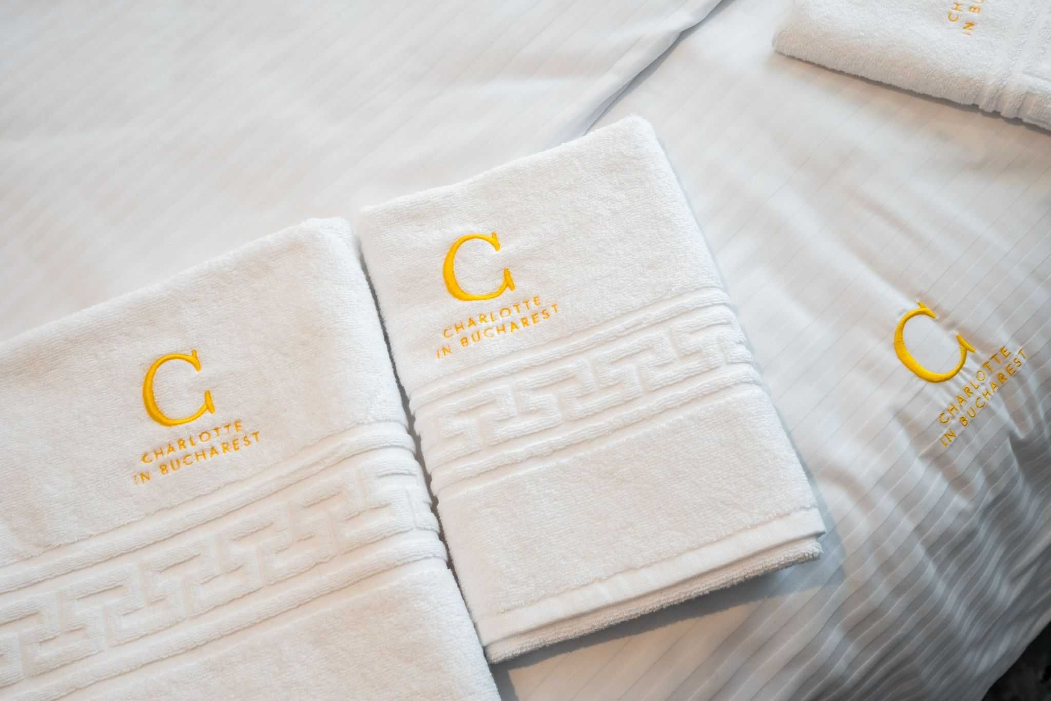 APARTHOTEL 10 Camere Posibilitate RATE 5 ANI
