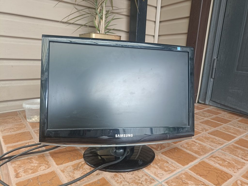 Монитор Samsung  SyncMaster933sn