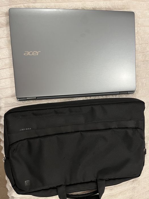 Лаптоп ACER - intel core i3 с чанта