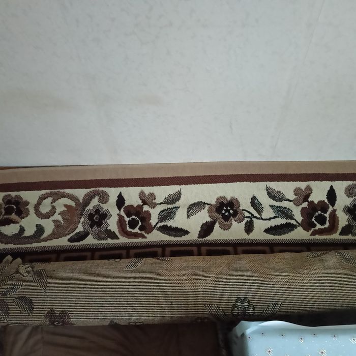 Продам ковер красивый 4 на 4