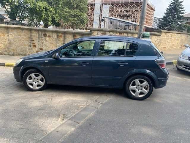 Vând autoturism OPEL ASTRA  H
