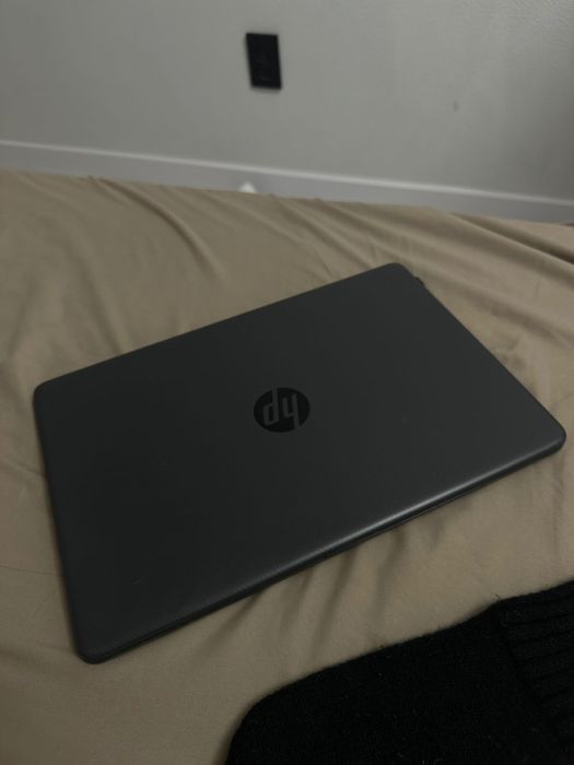 Ноутбук hp laptop