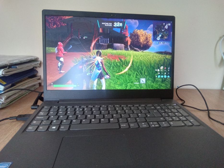 Laptop lenovo nou. Dau și schimburi