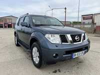 Nissan Pathfinder 2.5 dci - 7 locuri - Automat