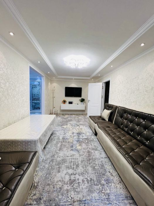 Квартира ижарага берилади.Манзил азиз бозор