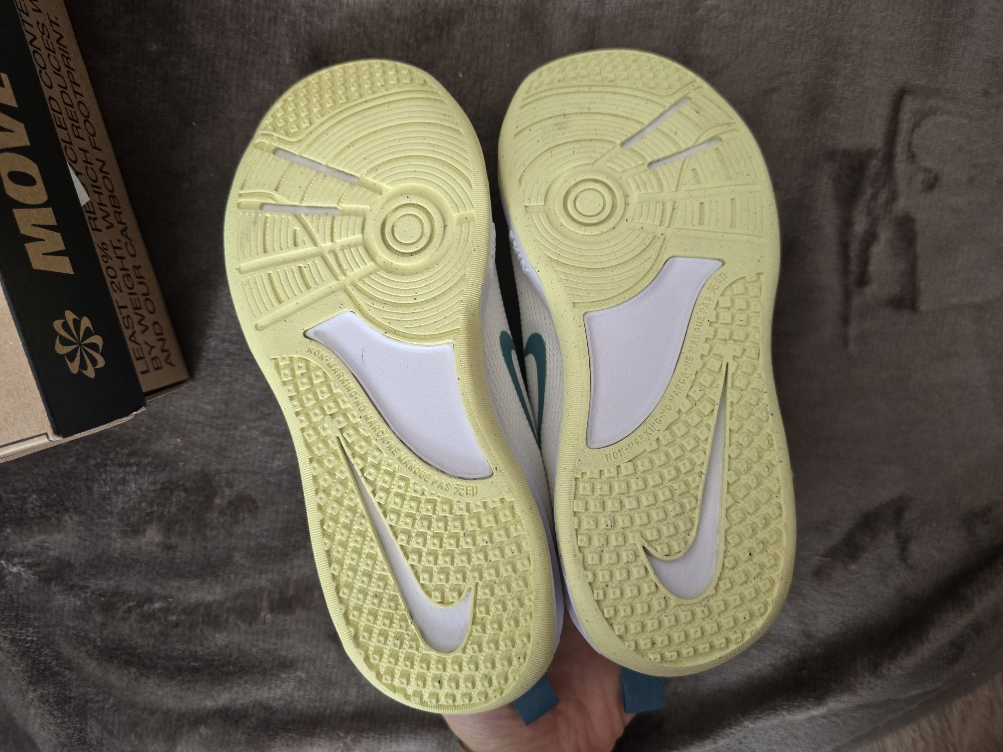 Nike маратонки нови