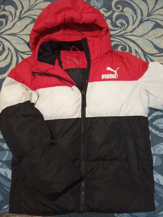 Продам спортивную куртку.