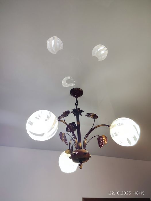 Люстра    продам