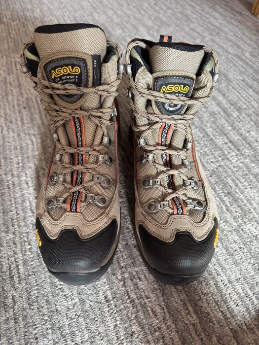 Трекинговые ботинки asolo