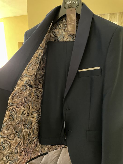 Costum mire Escudo Bleumarin Adalin