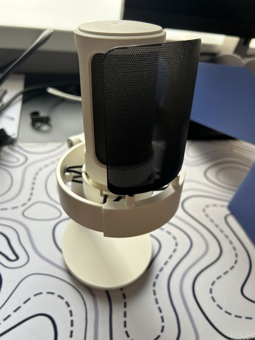 Продам микрофон Fifine Ampligame A8