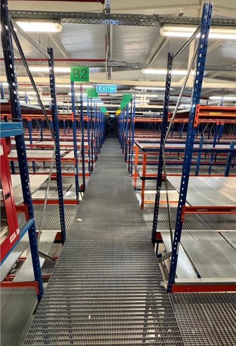 Rafturi metalice industriale 3888