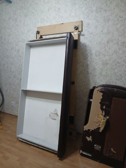 Срочно! Диван раскладной б/у
