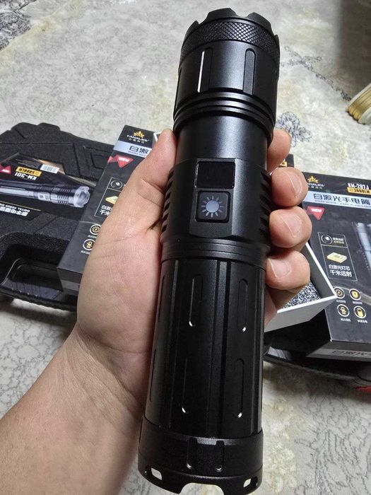 Фонарь для охоты и рыбалки. Фонарик оъотничий дальнобойный водостойкий