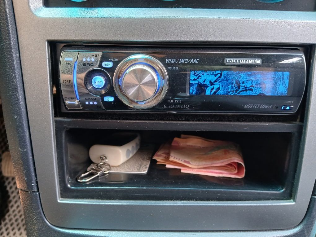 Pioneer carizzeria p710