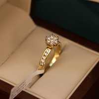 Золотое кольцо c большими бриллиантами / проба AU585 / LOMBARD