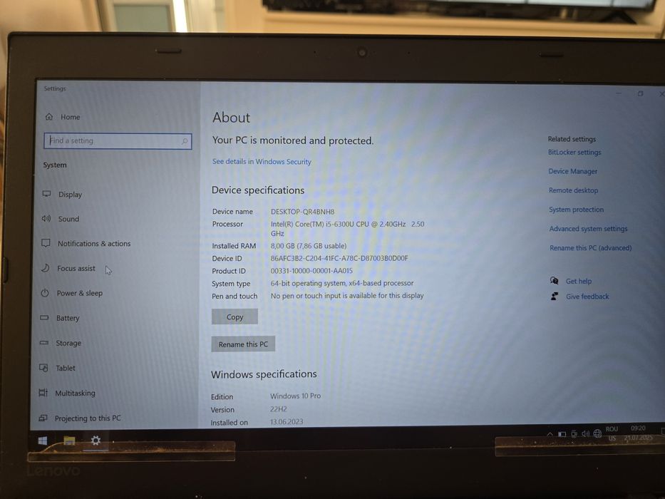 Vând laptop lenovo